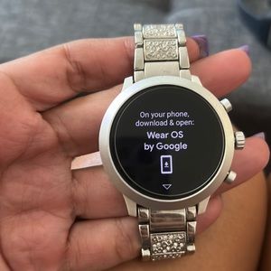 MKGO smart watch for Women